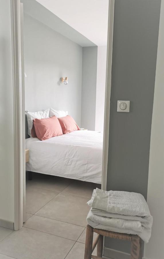 Au Jardin Des Deux Roches Bed & Breakfast Prisse ภายนอก รูปภาพ