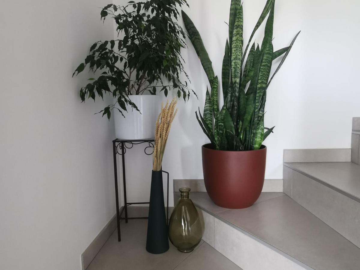 Au Jardin Des Deux Roches Bed & Breakfast Prisse ภายนอก รูปภาพ