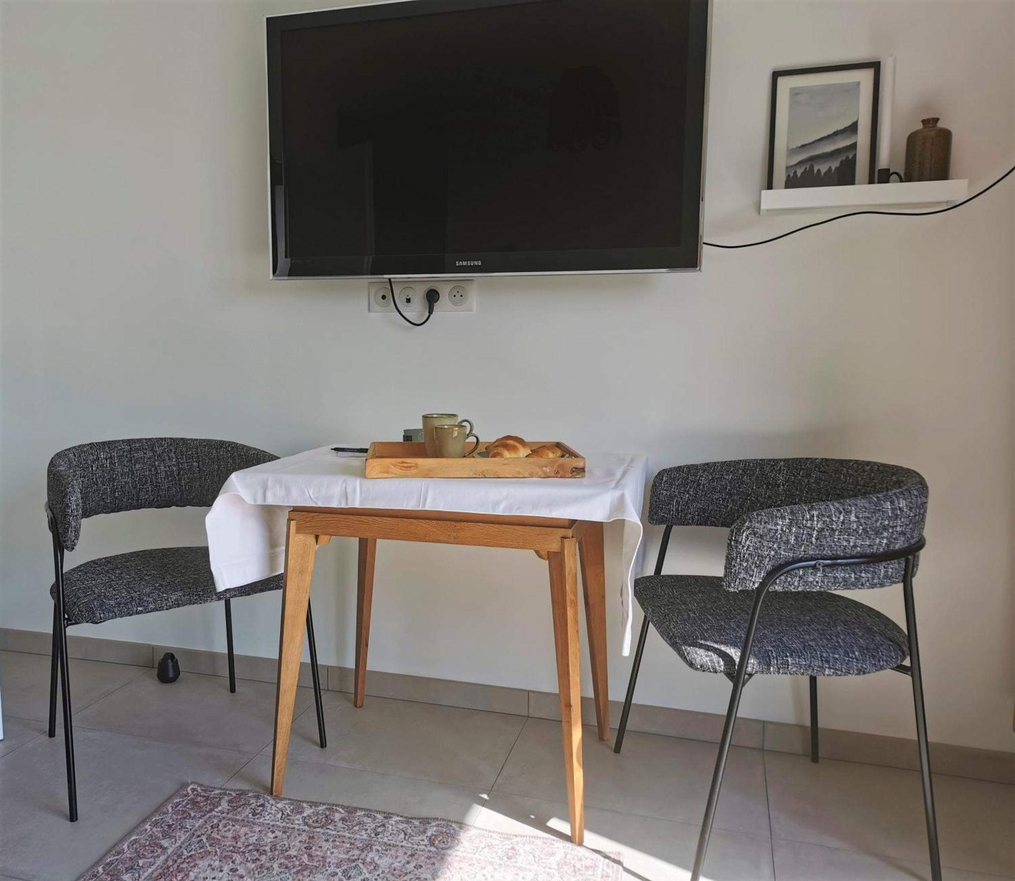 Au Jardin Des Deux Roches Bed & Breakfast Prisse ภายนอก รูปภาพ